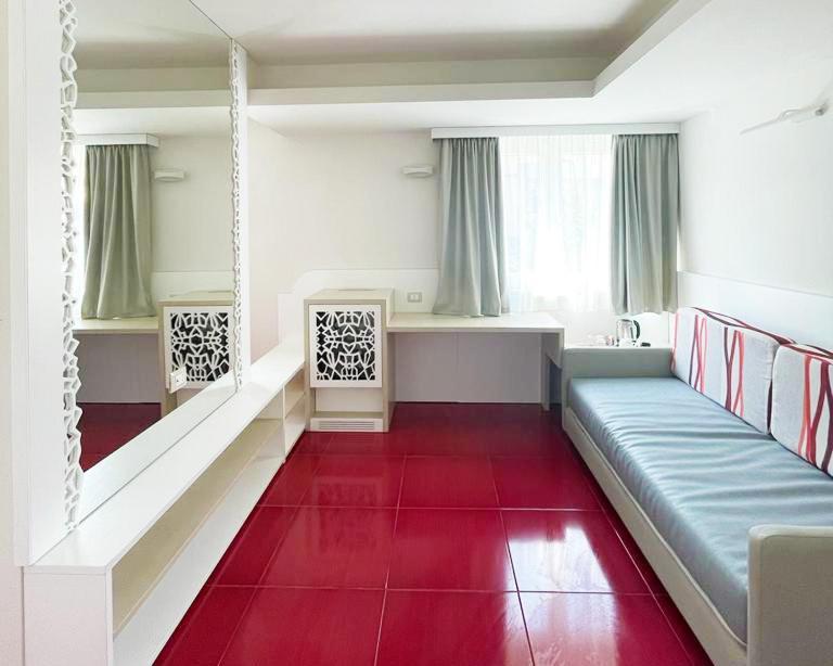Suite Hotel L'Oasi Di Riaci (Adults Only) ซานตาโดเมนิกา ภายนอก รูปภาพ