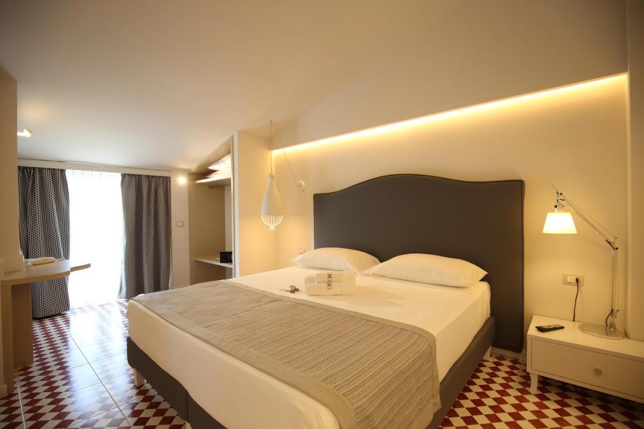 Suite Hotel L'Oasi Di Riaci (Adults Only) ซานตาโดเมนิกา ภายนอก รูปภาพ